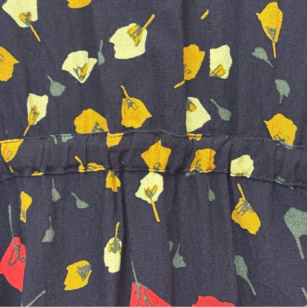 Banana Republic Dark Floral Keyhole Peplum Top Boho Rose Petal Black Red Size XL - Picture 7 of 9